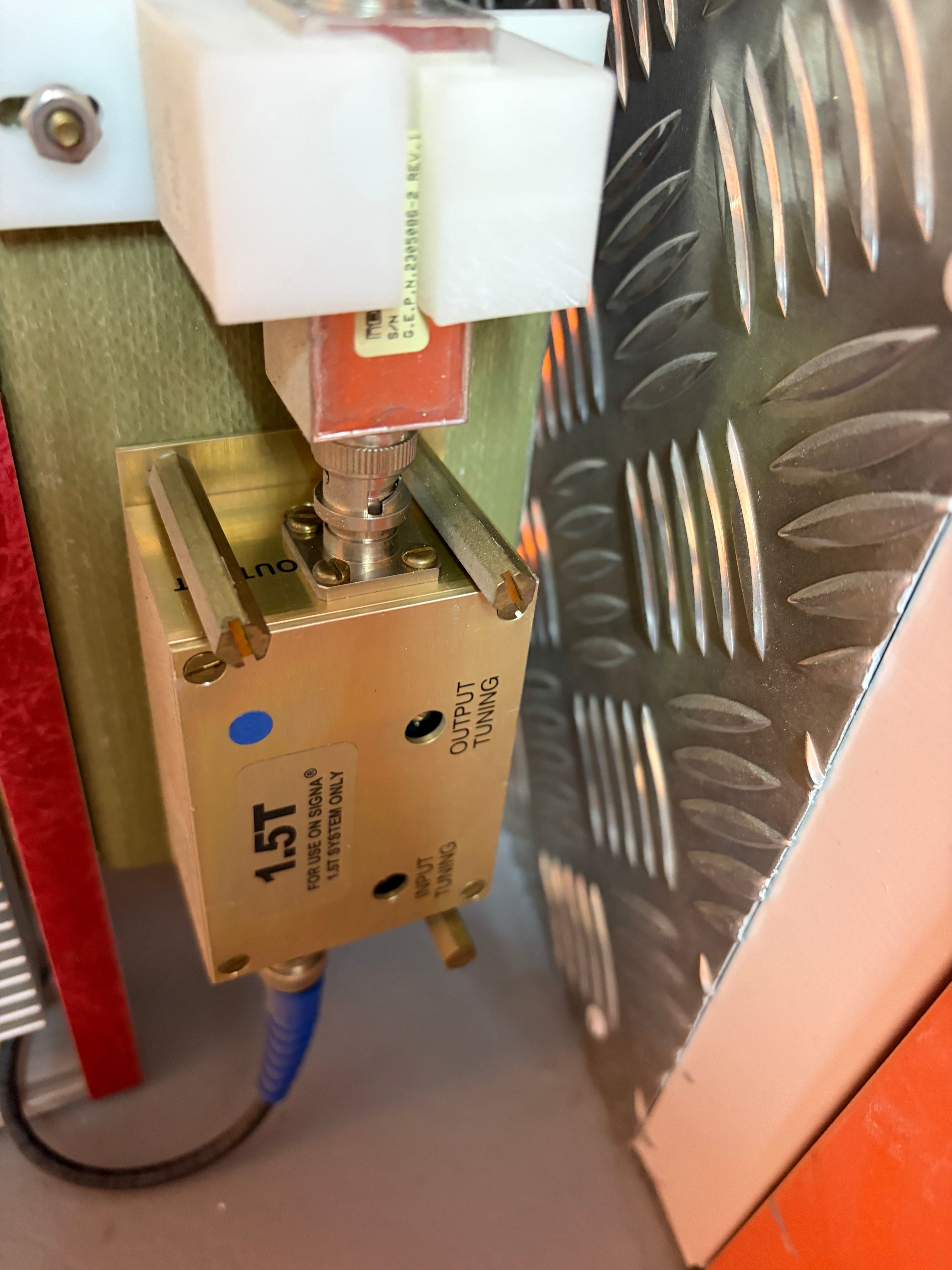 1.5T BODY HYBRID TR/SWITCH MDL. 305BR SN. 5178275 REV 3